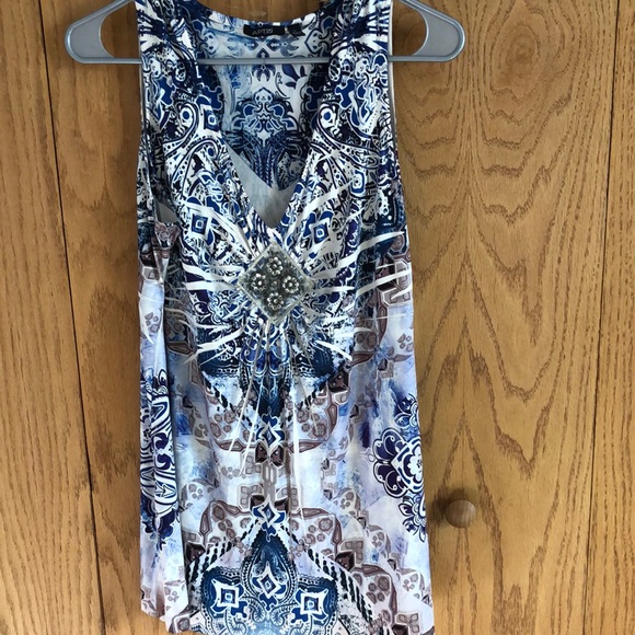 Apt. 9 Blue and White V Neck Patterned Sleeveless Blouse Size Large - Picture 1 of 5